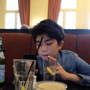 Meet your Posher, Thomas